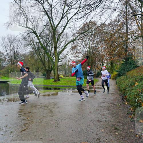 07.12.2025 - St. Pauli X-Mass-Run No. 15 Michael Burmester http://msf.ph/oto/9425697 07.12.2025 09:39:12 Laufen 1165, 1116, 124 meine-sportfotos.de