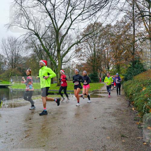 07.12.2025 - St. Pauli X-Mass-Run No. 15 Michael Burmester http://msf.ph/oto/9425718 07.12.2025 09:40:09 Laufen 1395, 4209, 4208 meine-sportfotos.de