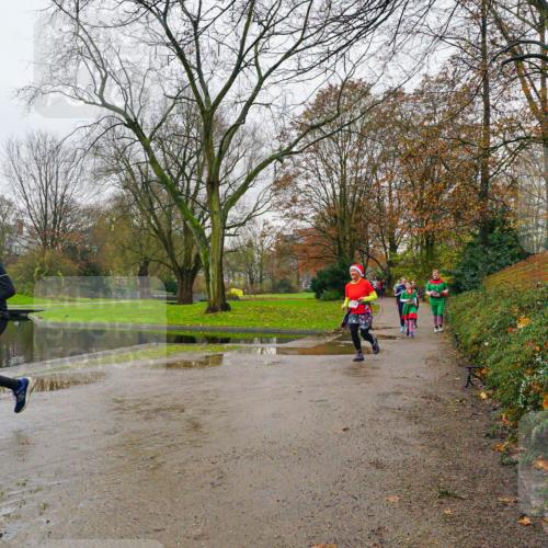 07.12.2025 - St. Pauli X-Mass-Run No. 15 Michael Burmester http://msf.ph/oto/9425807 07.12.2025 09:42:29 Laufen 956 meine-sportfotos.de