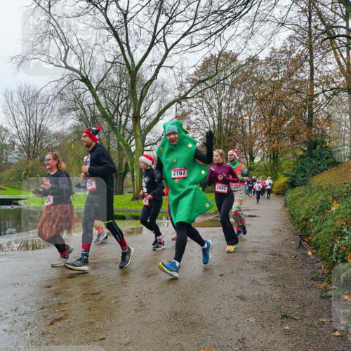 07.12.2025 - St. Pauli X-Mass-Run No. 15 Michael Burmester http://msf.ph/oto/9425828 07.12.2025 09:43:02 Laufen 26, 628, 2167, 2682 meine-sportfotos.de