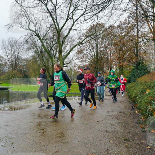 07.12.2025 - St. Pauli X-Mass-Run No. 15 Michael Burmester http://msf.ph/oto/9425835 07.12.2025 09:43:13 Laufen 4673, 4623, 4680 meine-sportfotos.de