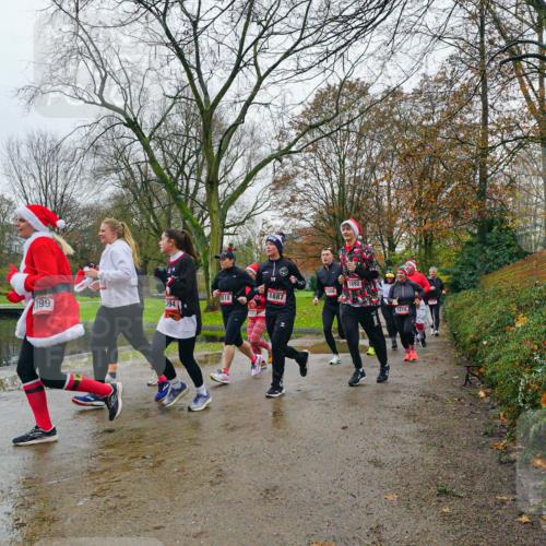 07.12.2025 - St. Pauli X-Mass-Run No. 15 Michael Burmester http://msf.ph/oto/9425848 07.12.2025 09:43:24 Laufen 1506, 1506, 399, 3518, 1887, 394, 1215 meine-sportfotos.de