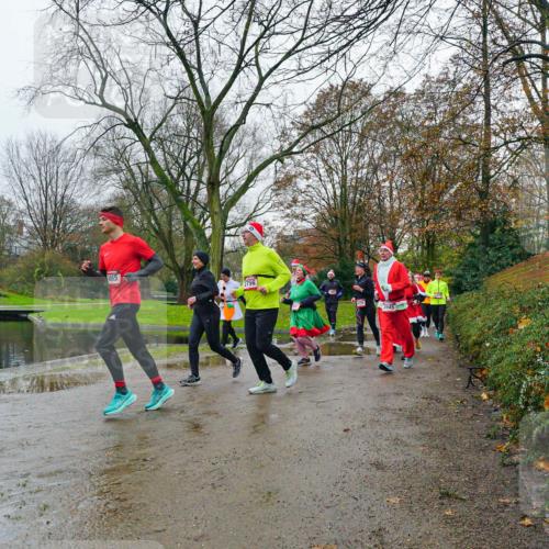 07.12.2025 - St. Pauli X-Mass-Run No. 15 Michael Burmester http://msf.ph/oto/9425911 07.12.2025 09:44:20 Laufen 665, 756, 3945 meine-sportfotos.de
