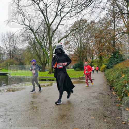 07.12.2025 - St. Pauli X-Mass-Run No. 15 Michael Burmester http://msf.ph/oto/9426006 07.12.2025 09:46:17 Laufen 1256 meine-sportfotos.de