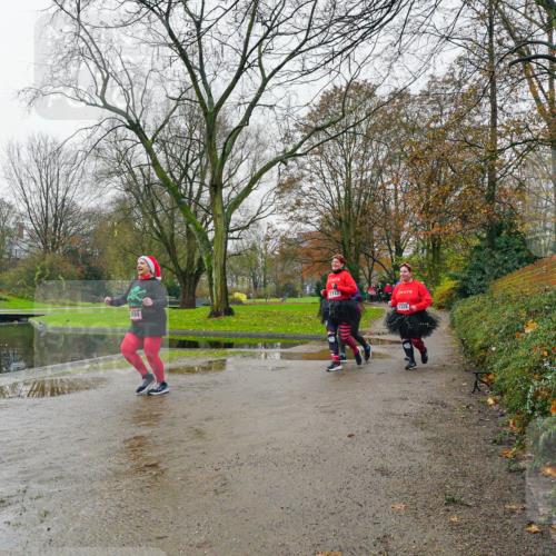 07.12.2025 - St. Pauli X-Mass-Run No. 15 Michael Burmester http://msf.ph/oto/9426012 07.12.2025 09:46:42 Laufen 2743, 1, 070, 1328 meine-sportfotos.de