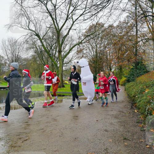 07.12.2025 - St. Pauli X-Mass-Run No. 15 Michael Burmester http://msf.ph/oto/9426040 07.12.2025 09:47:30 Laufen 2641, 3799, 3836, 3557 meine-sportfotos.de