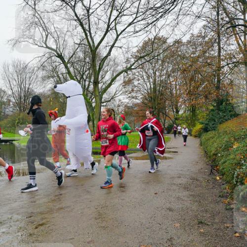 07.12.2025 - St. Pauli X-Mass-Run No. 15 Michael Burmester http://msf.ph/oto/9426042 07.12.2025 09:47:31 Laufen 3836 meine-sportfotos.de
