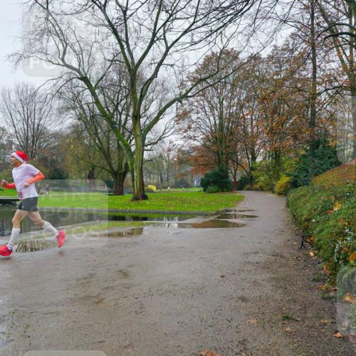 07.12.2025 - St. Pauli X-Mass-Run No. 15 Michael Burmester http://msf.ph/oto/9426097 07.12.2025 09:57:42 Laufen  meine-sportfotos.de