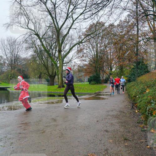 07.12.2025 - St. Pauli X-Mass-Run No. 15 Michael Burmester http://msf.ph/oto/9426107 07.12.2025 09:58:24 Laufen  meine-sportfotos.de