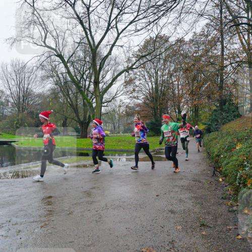 07.12.2025 - St. Pauli X-Mass-Run No. 15 Michael Burmester http://msf.ph/oto/9426145 07.12.2025 10:00:02 Laufen 4521 meine-sportfotos.de
