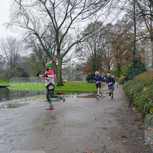 07.12.2025 - St. Pauli X-Mass-Run No. 15 Michael Burmester http://msf.ph/oto/9426148 07.12.2025 10:00:04 Laufen 4547 meine-sportfotos.de