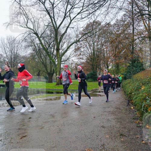 07.12.2025 - St. Pauli X-Mass-Run No. 15 Michael Burmester http://msf.ph/oto/9426158 07.12.2025 10:00:30 Laufen 4475, 3520 meine-sportfotos.de