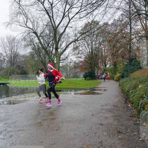 07.12.2025 - St. Pauli X-Mass-Run No. 15 Michael Burmester http://msf.ph/oto/9426175 07.12.2025 10:00:49 Laufen  meine-sportfotos.de
