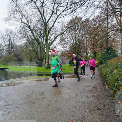 07.12.2025 - St. Pauli X-Mass-Run No. 15 Michael Burmester http://msf.ph/oto/9426192 07.12.2025 10:01:24 Laufen 89 meine-sportfotos.de