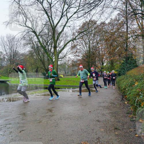 07.12.2025 - St. Pauli X-Mass-Run No. 15 Michael Burmester http://msf.ph/oto/9426198 07.12.2025 10:01:33 Laufen 422 meine-sportfotos.de
