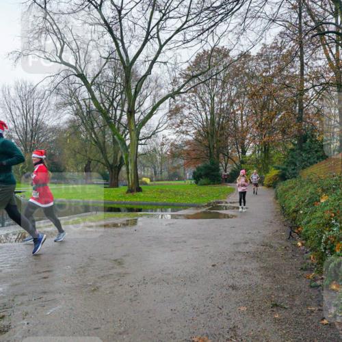 07.12.2025 - St. Pauli X-Mass-Run No. 15 Michael Burmester http://msf.ph/oto/9426214 07.12.2025 10:01:59 Laufen 3849 meine-sportfotos.de