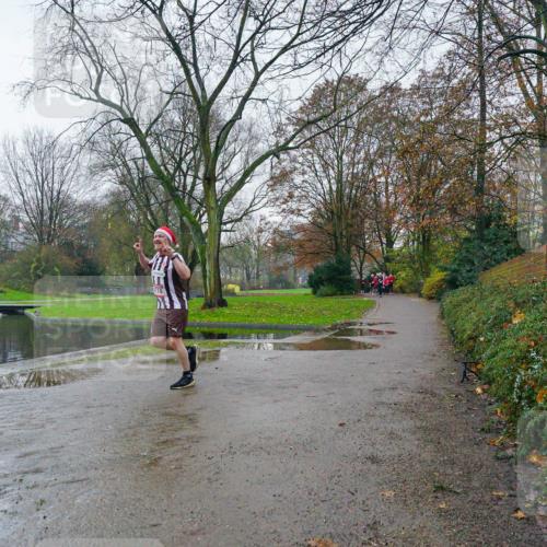 07.12.2025 - St. Pauli X-Mass-Run No. 15 Michael Burmester http://msf.ph/oto/9426216 07.12.2025 10:02:06 Laufen  meine-sportfotos.de