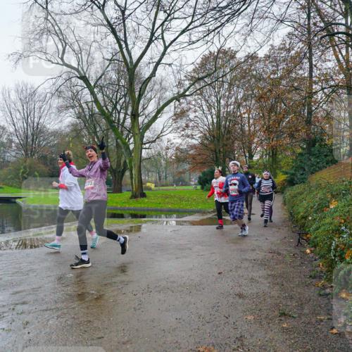 07.12.2025 - St. Pauli X-Mass-Run No. 15 Michael Burmester http://msf.ph/oto/9426225 07.12.2025 10:02:31 Laufen  meine-sportfotos.de