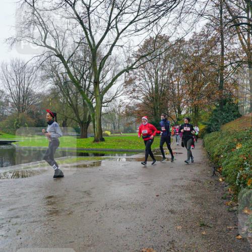 07.12.2025 - St. Pauli X-Mass-Run No. 15 Michael Burmester http://msf.ph/oto/9426238 07.12.2025 10:02:55 Laufen 4435, 2677 meine-sportfotos.de