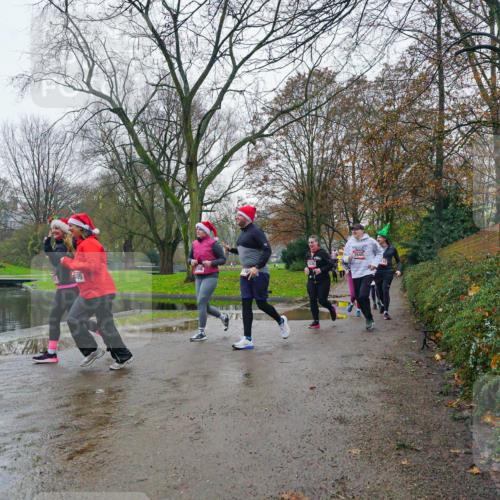 07.12.2025 - St. Pauli X-Mass-Run No. 15 Michael Burmester http://msf.ph/oto/9426242 07.12.2025 10:03:03 Laufen  meine-sportfotos.de