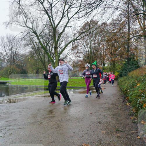 07.12.2025 - St. Pauli X-Mass-Run No. 15 Michael Burmester http://msf.ph/oto/9426244 07.12.2025 10:03:05 Laufen 3940, 1396, 46, 1510 meine-sportfotos.de