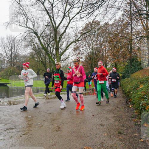 07.12.2025 - St. Pauli X-Mass-Run No. 15 Michael Burmester http://msf.ph/oto/9426278 07.12.2025 10:03:33 Laufen 3986, 211, 13, 4513, 4431 meine-sportfotos.de
