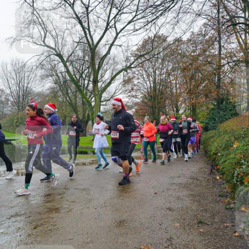 07.12.2025 - St. Pauli X-Mass-Run No. 15 Michael Burmester http://msf.ph/oto/9426280 07.12.2025 10:03:35 Laufen 4538, 4431, 2001 meine-sportfotos.de