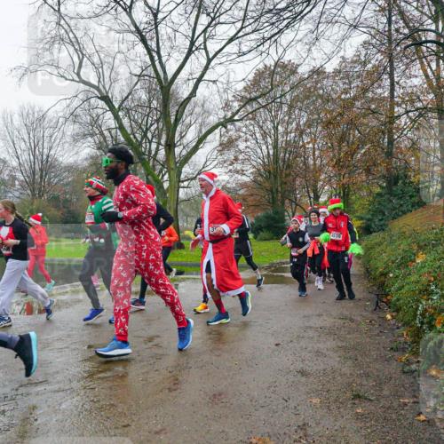 07.12.2025 - St. Pauli X-Mass-Run No. 15 Michael Burmester http://msf.ph/oto/9426288 07.12.2025 10:03:39 Laufen 2191, 4539 meine-sportfotos.de