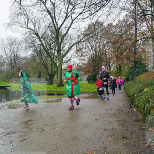 07.12.2025 - St. Pauli X-Mass-Run No. 15 Michael Burmester http://msf.ph/oto/9426301 07.12.2025 10:03:50 Laufen  meine-sportfotos.de