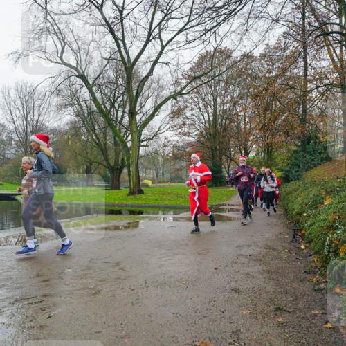 07.12.2025 - St. Pauli X-Mass-Run No. 15 Michael Burmester http://msf.ph/oto/9426312 07.12.2025 10:04:01 Laufen  meine-sportfotos.de