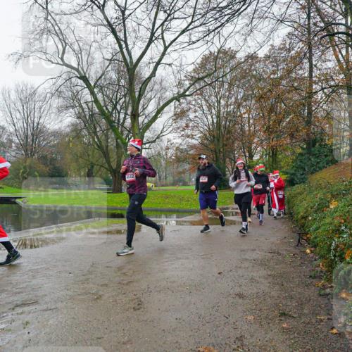 07.12.2025 - St. Pauli X-Mass-Run No. 15 Michael Burmester http://msf.ph/oto/9426314 07.12.2025 10:04:02 Laufen 4532 meine-sportfotos.de