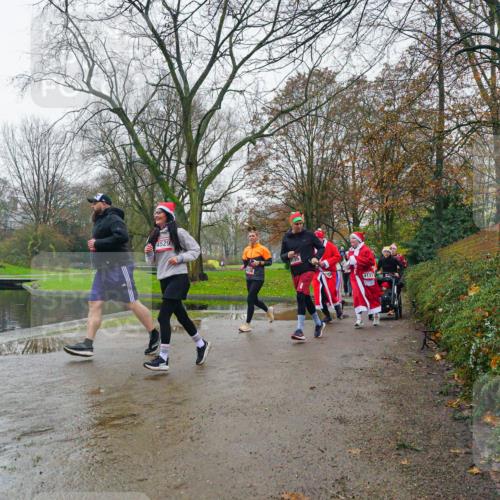07.12.2025 - St. Pauli X-Mass-Run No. 15 Michael Burmester http://msf.ph/oto/9426316 07.12.2025 10:04:04 Laufen  meine-sportfotos.de