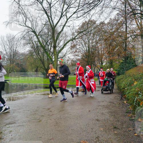 07.12.2025 - St. Pauli X-Mass-Run No. 15 Michael Burmester http://msf.ph/oto/9426317 07.12.2025 10:04:05 Laufen 4133 meine-sportfotos.de