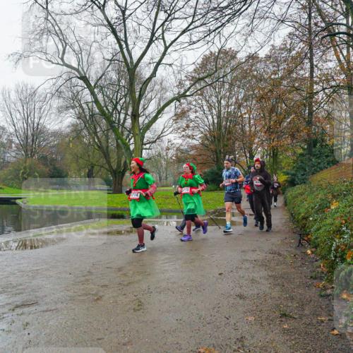07.12.2025 - St. Pauli X-Mass-Run No. 15 Michael Burmester http://msf.ph/oto/9426324 07.12.2025 10:04:09 Laufen 3714 meine-sportfotos.de