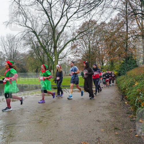 07.12.2025 - St. Pauli X-Mass-Run No. 15 Michael Burmester http://msf.ph/oto/9426325 07.12.2025 10:04:10 Laufen 2638 meine-sportfotos.de