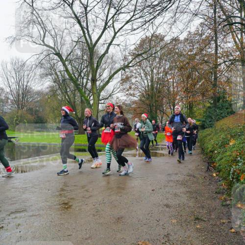 07.12.2025 - St. Pauli X-Mass-Run No. 15 Michael Burmester http://msf.ph/oto/9426333 07.12.2025 10:04:16 Laufen 2171, 4482, 485 meine-sportfotos.de