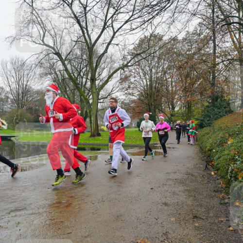 07.12.2025 - St. Pauli X-Mass-Run No. 15 Michael Burmester http://msf.ph/oto/9426352 07.12.2025 10:04:36 Laufen 149, 2215, 1698 meine-sportfotos.de