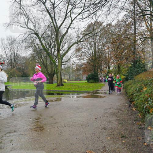 07.12.2025 - St. Pauli X-Mass-Run No. 15 Michael Burmester http://msf.ph/oto/9426354 07.12.2025 10:04:39 Laufen 1696 meine-sportfotos.de