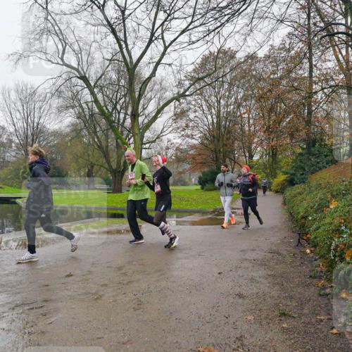 07.12.2025 - St. Pauli X-Mass-Run No. 15 Michael Burmester http://msf.ph/oto/9426357 07.12.2025 10:04:43 Laufen 165 meine-sportfotos.de