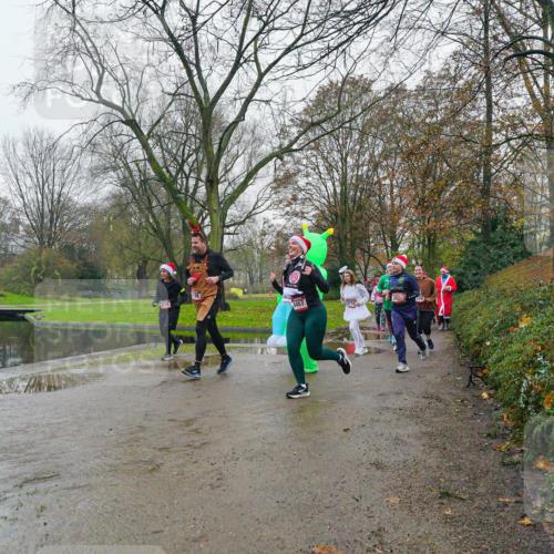 07.12.2025 - St. Pauli X-Mass-Run No. 15 Michael Burmester http://msf.ph/oto/9426363 07.12.2025 10:04:59 Laufen 518 meine-sportfotos.de