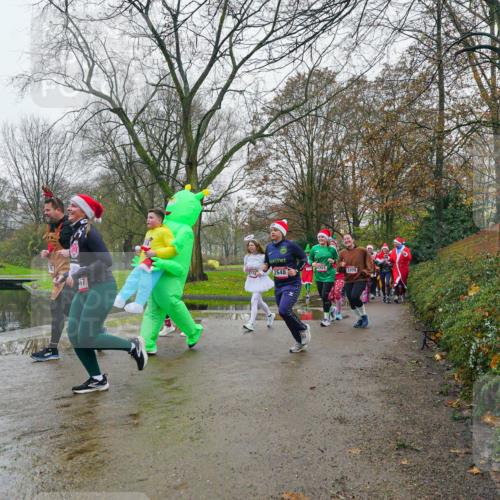 07.12.2025 - St. Pauli X-Mass-Run No. 15 Michael Burmester http://msf.ph/oto/9426364 07.12.2025 10:05:00 Laufen 67, 201, 2648, 1209 meine-sportfotos.de