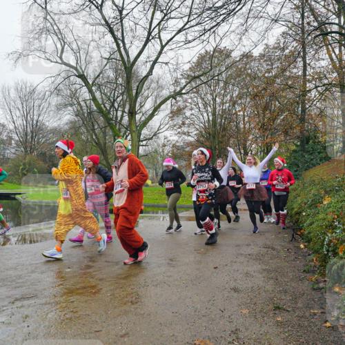 07.12.2025 - St. Pauli X-Mass-Run No. 15 Michael Burmester http://msf.ph/oto/9426369 07.12.2025 10:05:06 Laufen 3224, 4250, 3793, 4037, 533, 69, 3792 meine-sportfotos.de