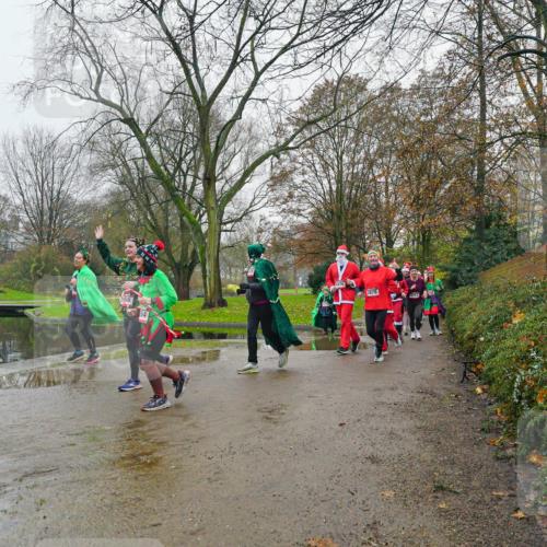 07.12.2025 - St. Pauli X-Mass-Run No. 15 Michael Burmester http://msf.ph/oto/9426386 07.12.2025 10:05:27 Laufen 4476, 2878 meine-sportfotos.de