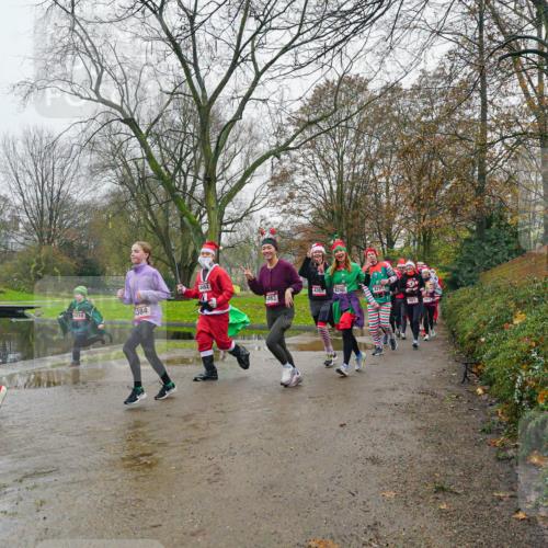 07.12.2025 - St. Pauli X-Mass-Run No. 15 Michael Burmester http://msf.ph/oto/9426390 07.12.2025 10:05:30 Laufen 4462, 4265, 4290, 463, 4291, 4310, 1384 meine-sportfotos.de