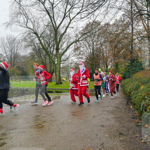 07.12.2025 - St. Pauli X-Mass-Run No. 15 Michael Burmester http://msf.ph/oto/9426398 07.12.2025 10:05:37 Laufen 4334, 4353, 4846 meine-sportfotos.de