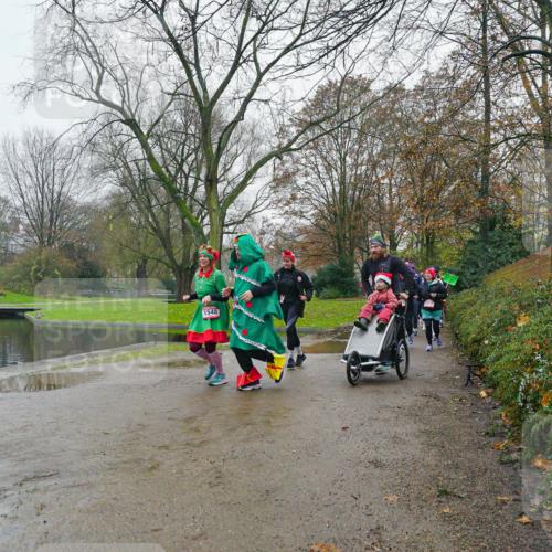 07.12.2025 - St. Pauli X-Mass-Run No. 15 Michael Burmester http://msf.ph/oto/9426418 07.12.2025 10:06:04 Laufen 1548 meine-sportfotos.de