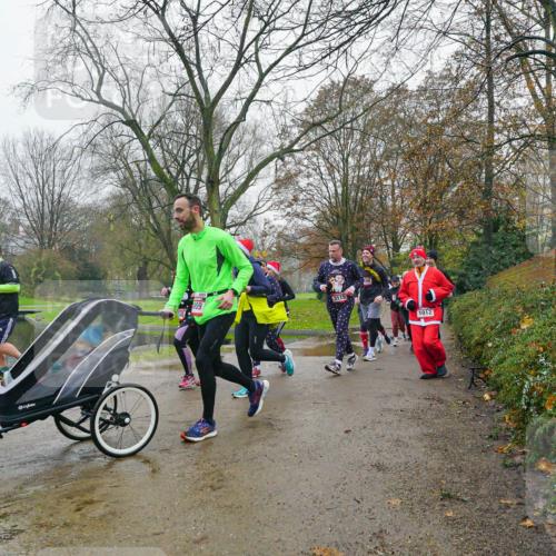 07.12.2025 - St. Pauli X-Mass-Run No. 15 Michael Burmester http://msf.ph/oto/9426433 07.12.2025 10:06:17 Laufen 1012 meine-sportfotos.de