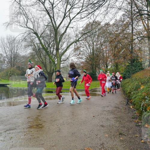 07.12.2025 - St. Pauli X-Mass-Run No. 15 Michael Burmester http://msf.ph/oto/9426436 07.12.2025 10:06:19 Laufen 1075 meine-sportfotos.de