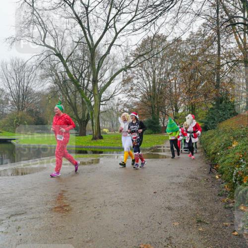 07.12.2025 - St. Pauli X-Mass-Run No. 15 Michael Burmester http://msf.ph/oto/9426439 07.12.2025 10:06:22 Laufen 89, 3090, 3791 meine-sportfotos.de