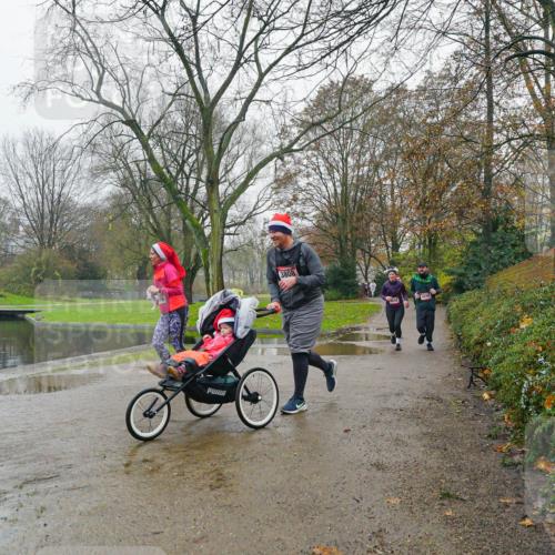 07.12.2025 - St. Pauli X-Mass-Run No. 15 Michael Burmester http://msf.ph/oto/9426447 07.12.2025 10:06:28 Laufen 3808 meine-sportfotos.de